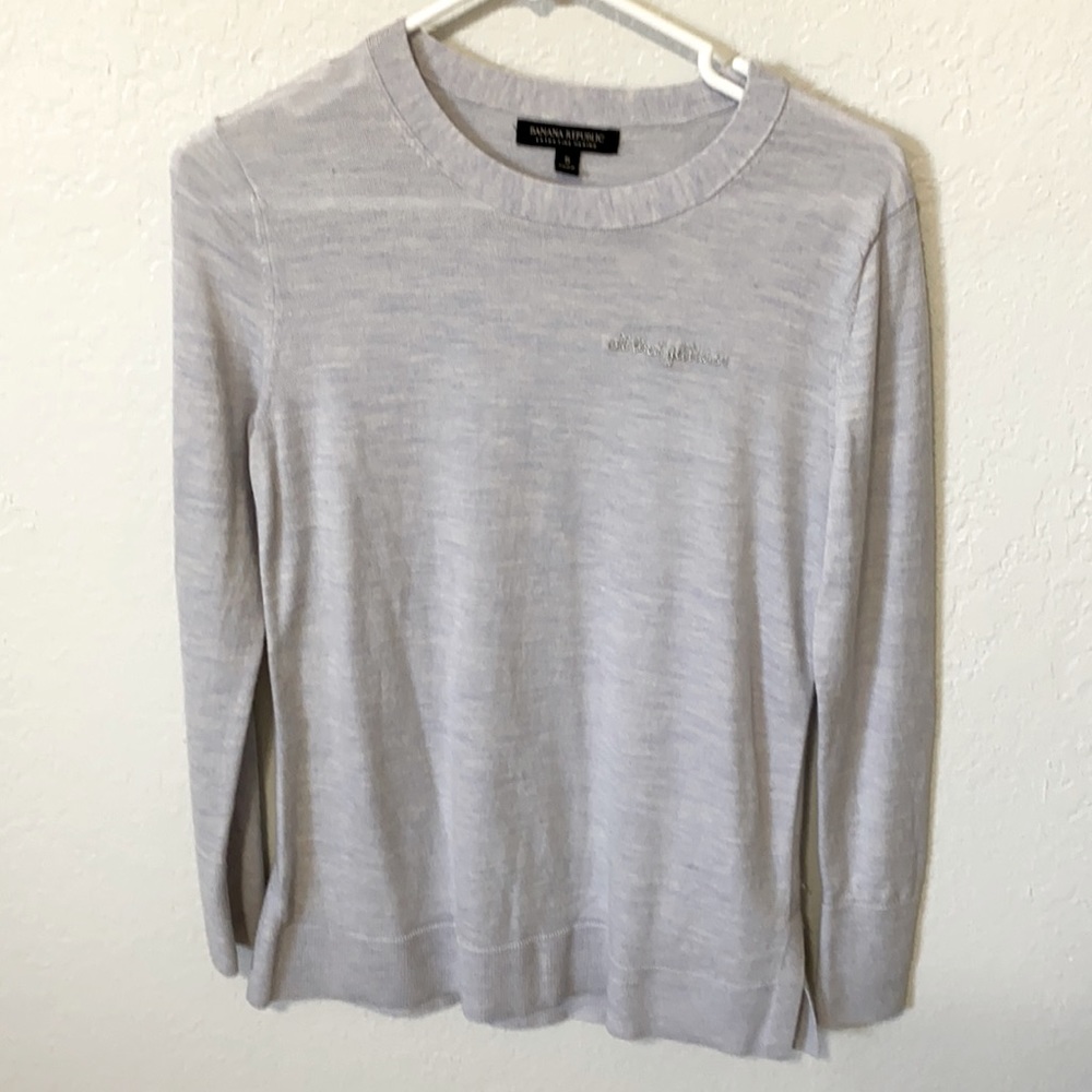 Banana Republic women’s long sleeve sweater shirt (Size S)